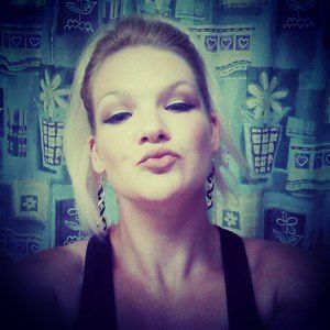 Meet your Posher, Kelli